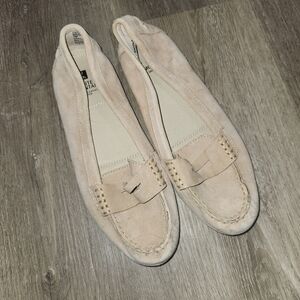 White Mountain Light Tan Moccasins